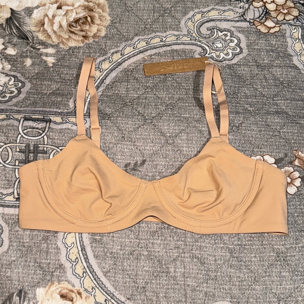SKIMS UNLINED BRA